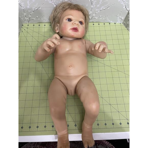 Artist Collectable Baby Doll Reborn Anatomically Correct Girl Doll - Picture 5 of 9